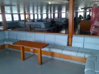 Tàu phà rao bán