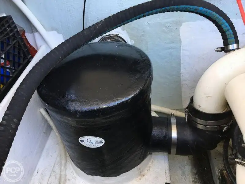 Tàu kéo lưới để bán