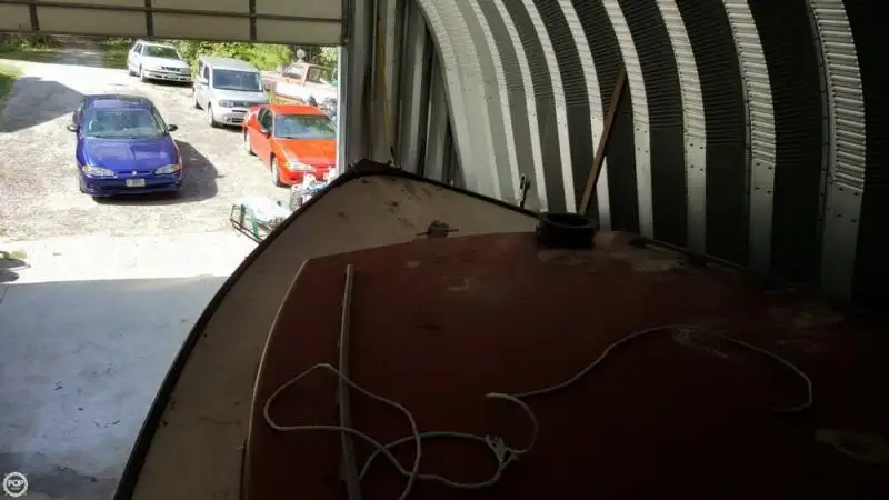 Tàu kéo lưới để bán
