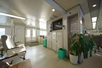 Tàu du lịch để bán