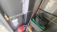 Tàu du lịch để bán