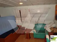 Tàu cung cấp để bán