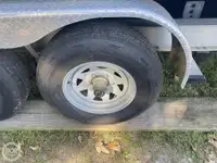 Tàu kéo lưới để bán