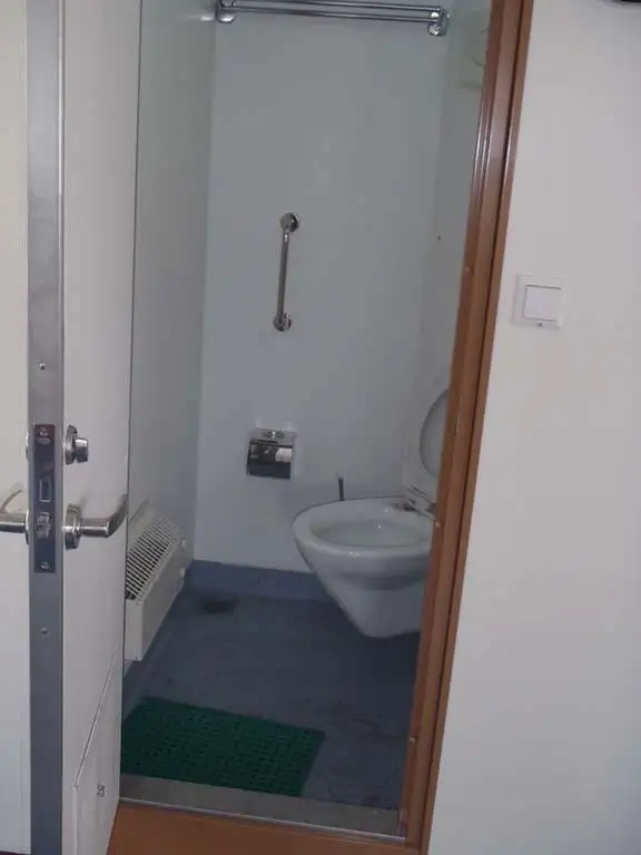 Tàu kéo để bán