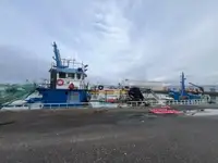 Tàu làm việc để bán