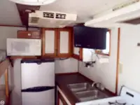 Tàu kéo để bán