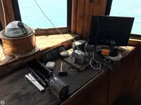Tàu kéo để bán