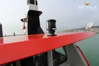 Tàu chở thủy thủ đoàn để bán