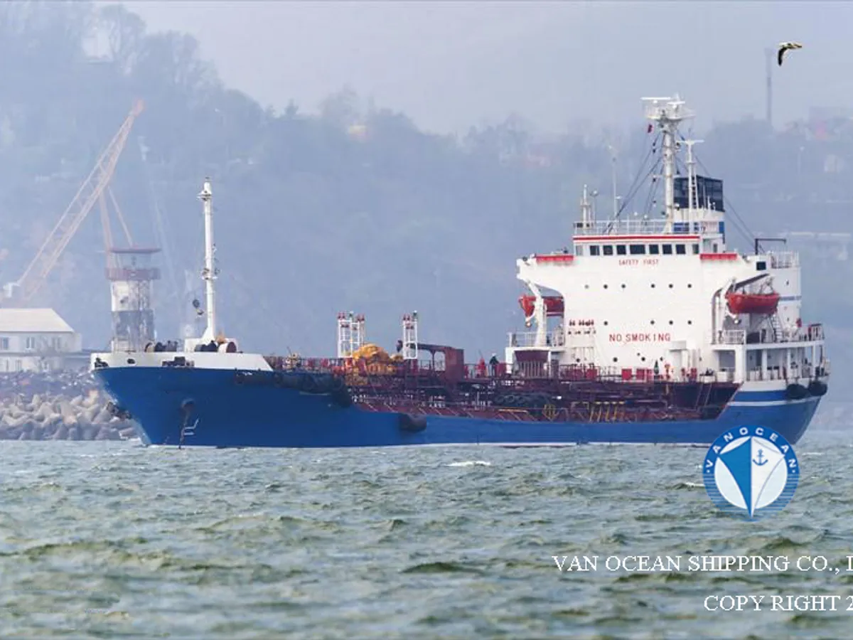 Tàu chở dầu/hóa chất để bán