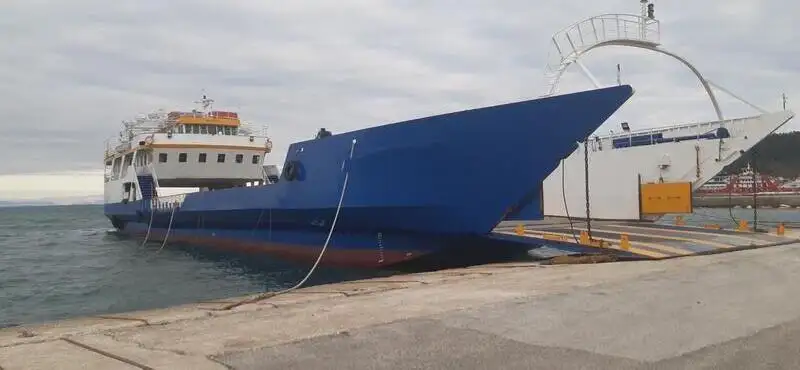 Tàu RoPax để bán