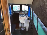 Tàu dẫn đường để bán