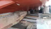 Tàu phà để bán