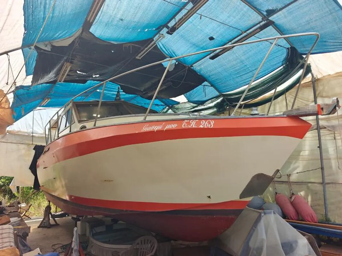 Tàu làm việc để bán