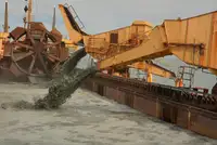 Tàu nạo vét để bán