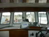 Tàu kéo lưới để bán