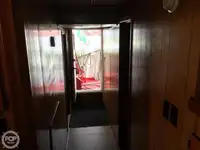 Tàu kéo lưới để bán
