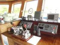 Tàu đổ bộ, chở hàng để bán