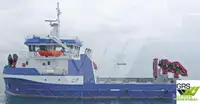 Tàu kéo lưới để bán