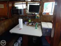 Tàu kéo lưới để bán