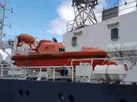 Tàu container để bán