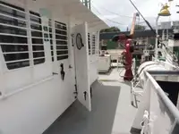 Tàu kéo để bán