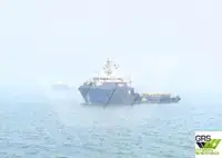 Tàu cung cấp rao bán