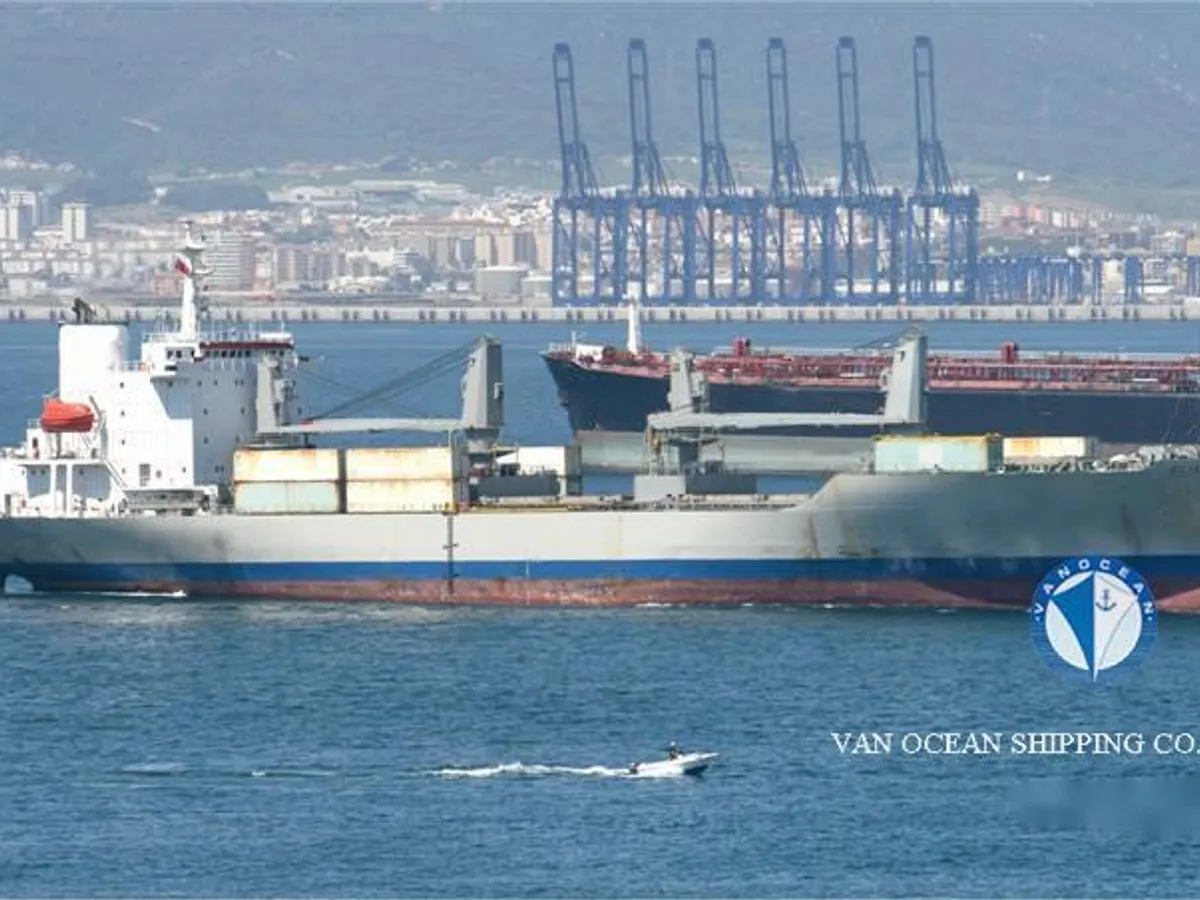 Tàu lạnh để bán