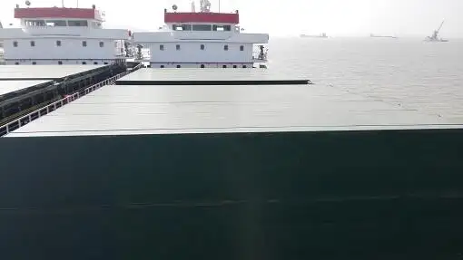 Tàu chở hàng rời để bán