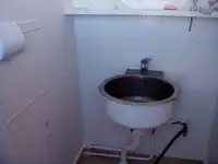 Tàu kéo để bán
