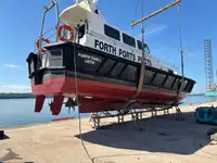 Tàu dẫn đường để bán