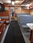 Tàu chở thủy thủ đoàn để bán