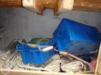 Tàu kéo lưới để bán