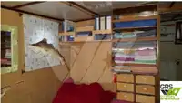 Tàu làm việc để bán