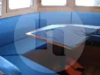 Tàu kéo lưới để bán
