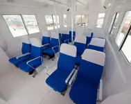 Tàu du lịch để bán