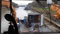 Tàu container để bán