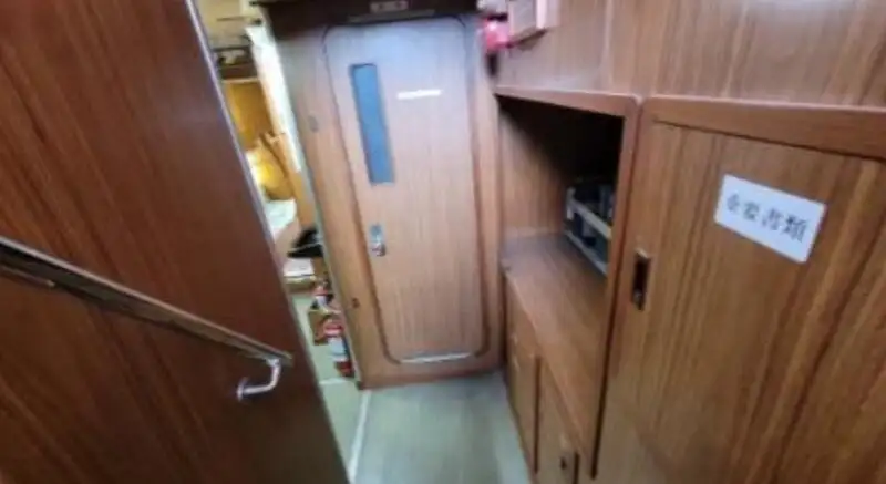 Tàu tuần tra để bán