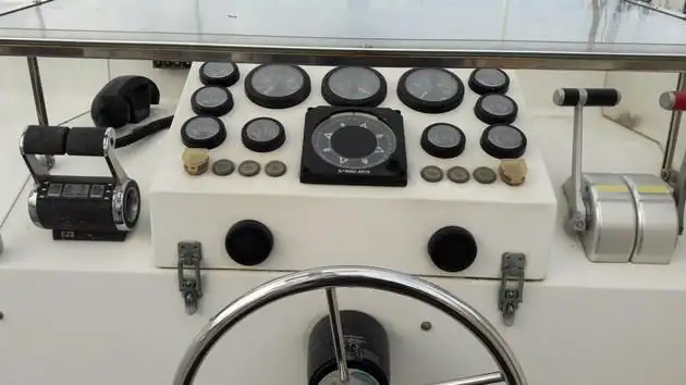 Tàu tuần tra để bán