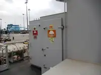 Tàu làm việc để bán