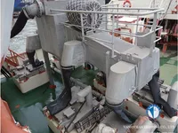 Tàu kéo lưới để bán