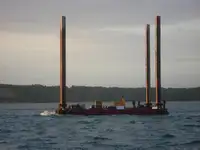 Xà lan rao bán