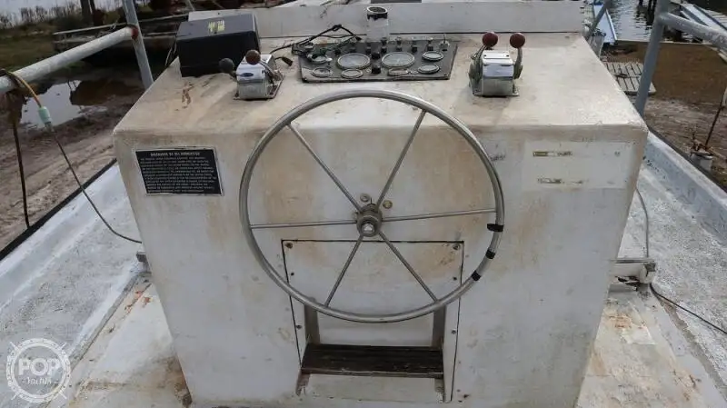 Tàu tuần tra để bán