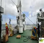 Tàu khảo sát để bán