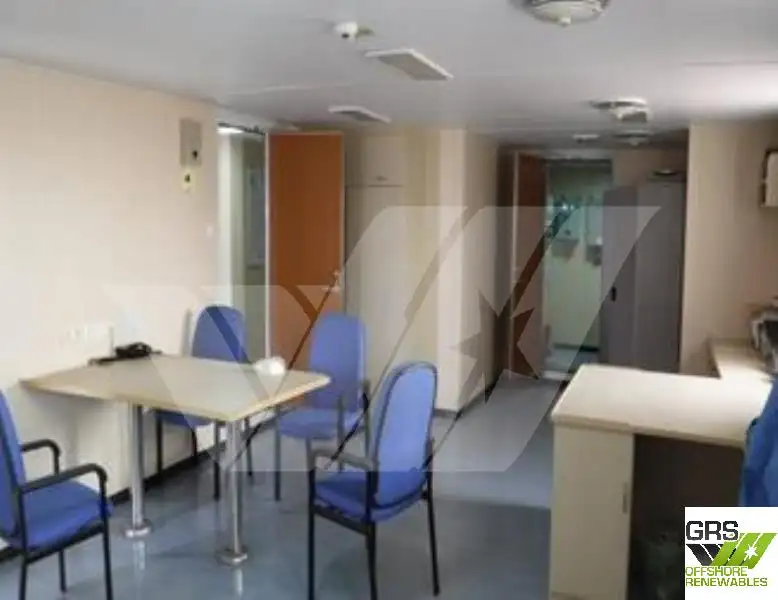 Tàu làm việc để bán
