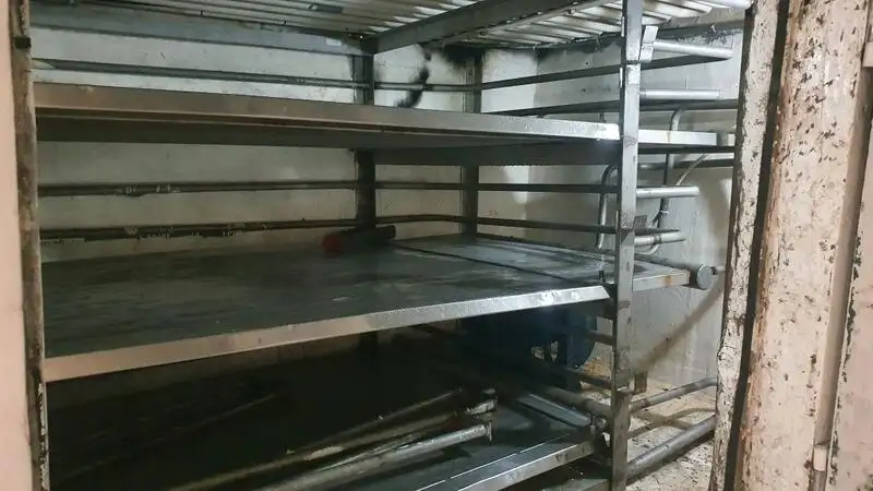 Tàu câu dài để bán