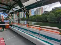 Tàu du lịch để bán