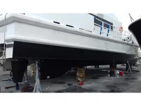 Tàu chở thủy thủ đoàn để bán