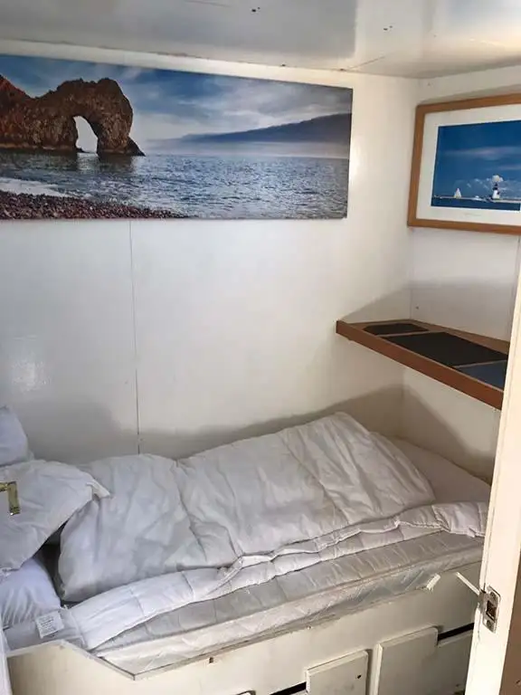 Tàu nạo vét để bán