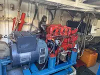 Tàu làm việc để bán