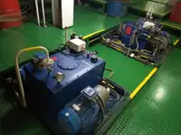 Tàu kéo để bán